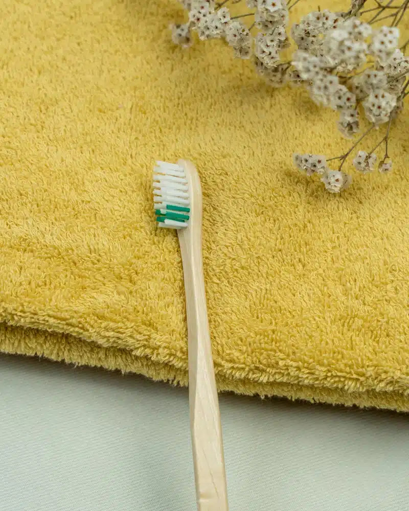 Brosse à dents en bois Apimani – Fabriquée en France - Natural'Yita