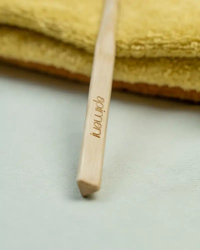 Brosse à dents en bois Apimani – Fabriquée en France - Natural'Yita